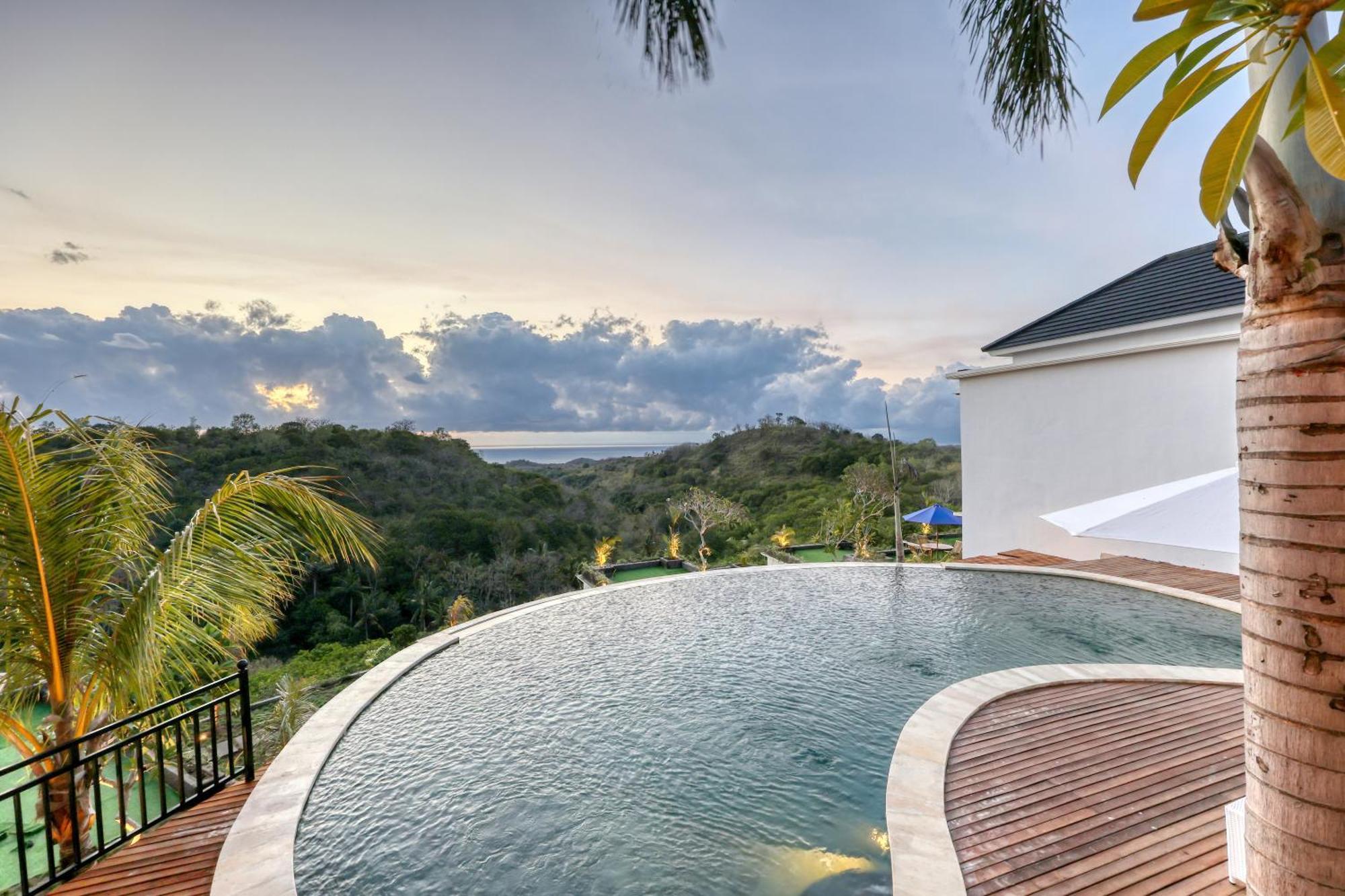 Kelingking Parama Resort Batumadeg Ngoại thất bức ảnh