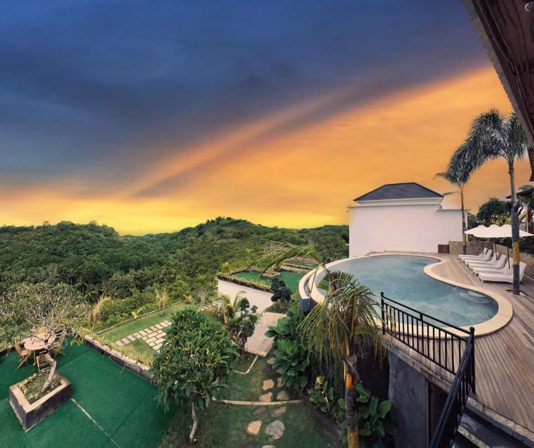 Kelingking Parama Resort Batumadeg Ngoại thất bức ảnh